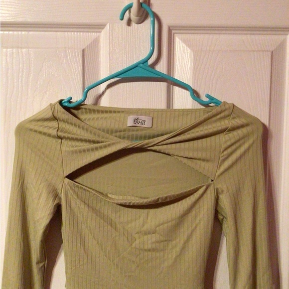 Green long sleeve mini dress from Oh Polly in size 0 - Picture 3 of 4